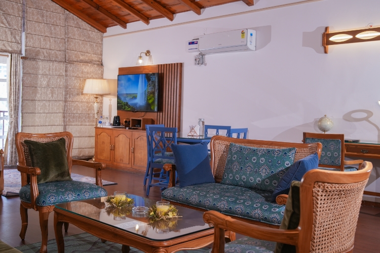 Neelesh Inn